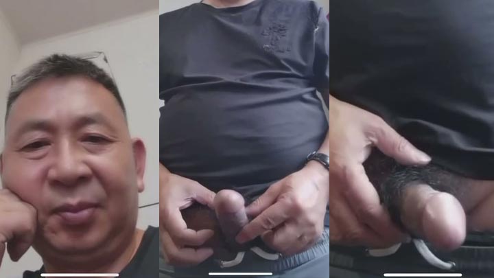 眼镜胖大叔激情撸射